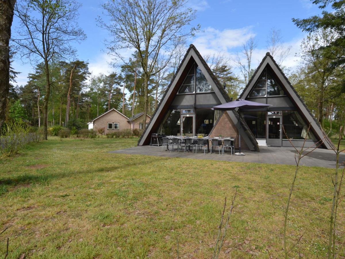 Holiday Home With Large Terrace Stramproy エクステリア 写真
