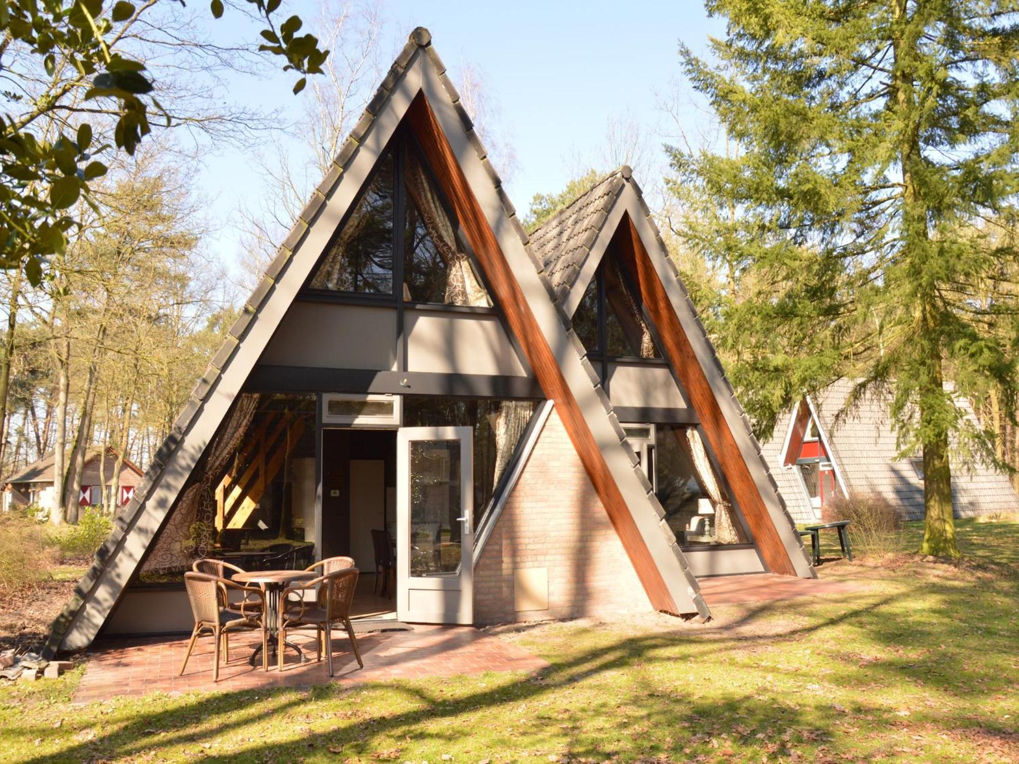 Holiday Home With Large Terrace Stramproy エクステリア 写真